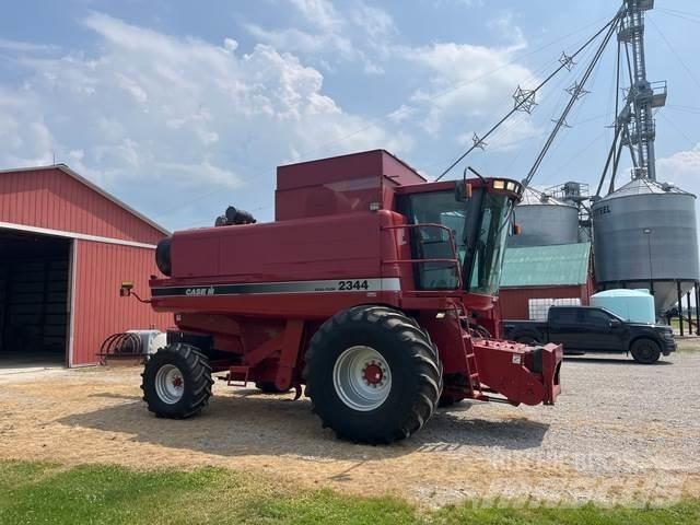 Case IH 2344 Зерноуборочные комбайны