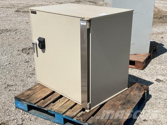  Cash Safe Строительная техника - Другие