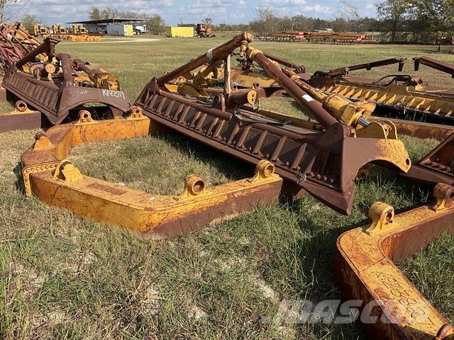 CAT  Бульдозерные отвалы