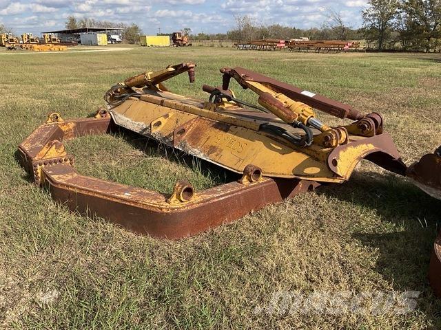 CAT  Бульдозерные отвалы