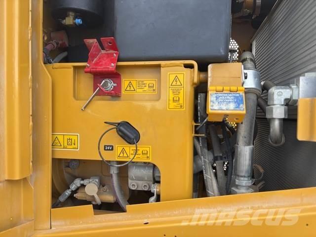 CAT 150 Грейдеры