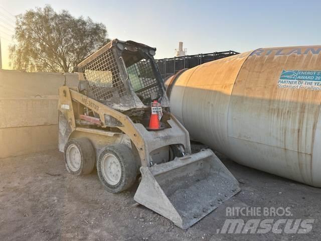 CAT 216B Мини-погрузчики