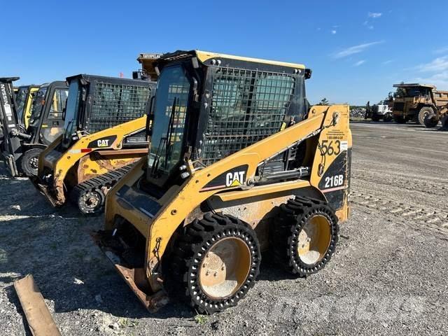 CAT 216B Мини-погрузчики