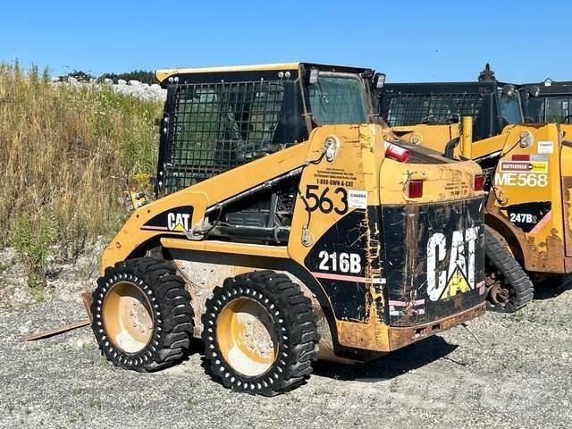 CAT 216B Мини-погрузчики