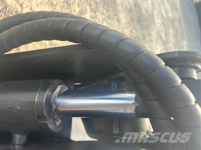 CAT 216B3 Мини-погрузчики