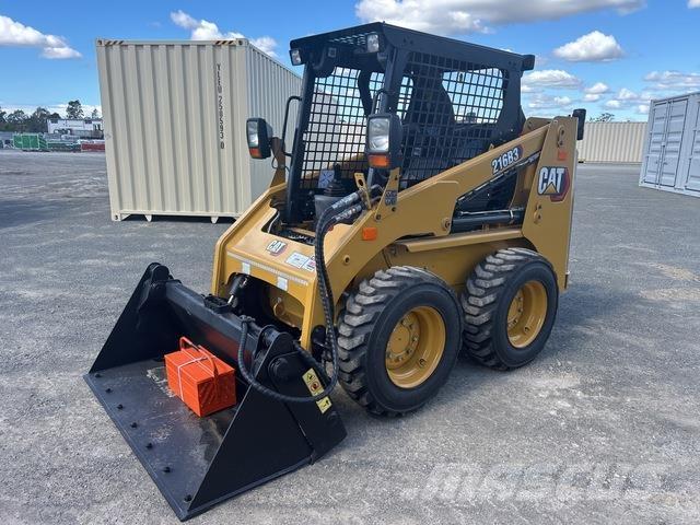 CAT 216B3 Мини-погрузчики