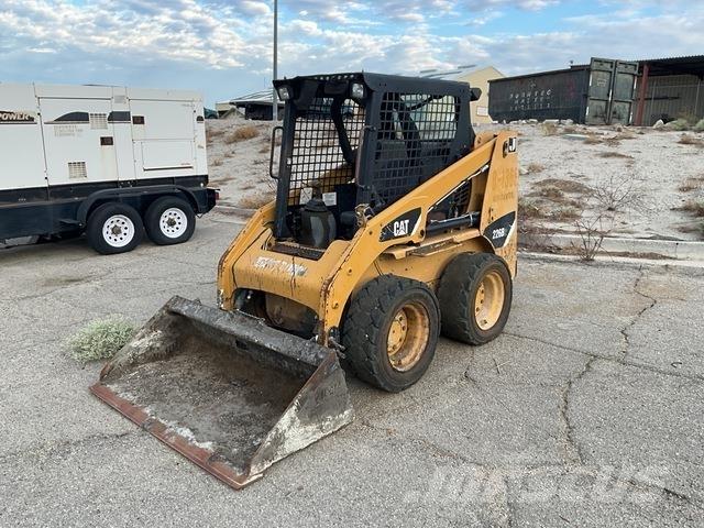 CAT 226B Мини-погрузчики