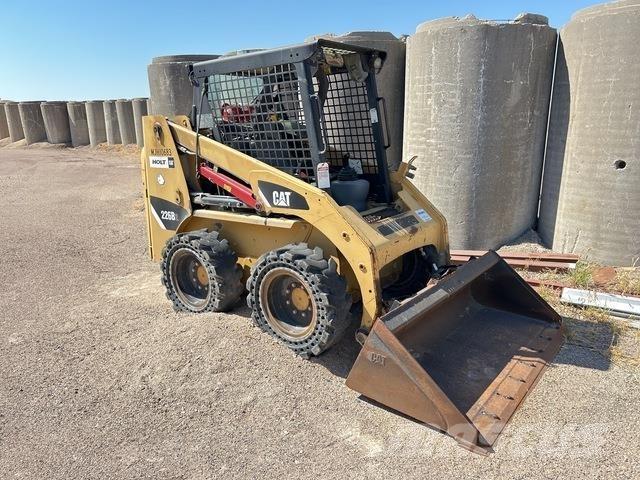 CAT 226B2 Мини-погрузчики
