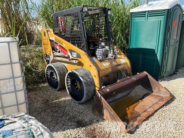 CAT 226B3 Мини-погрузчики