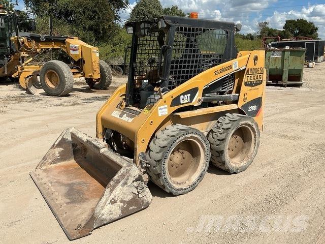 CAT 226B3 Мини-погрузчики
