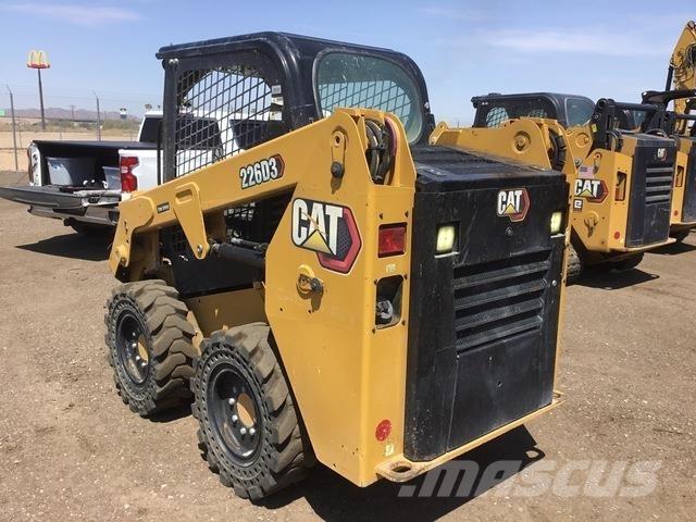 CAT 226D3 Мини-погрузчики