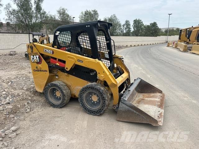 CAT 226D3 Мини-погрузчики