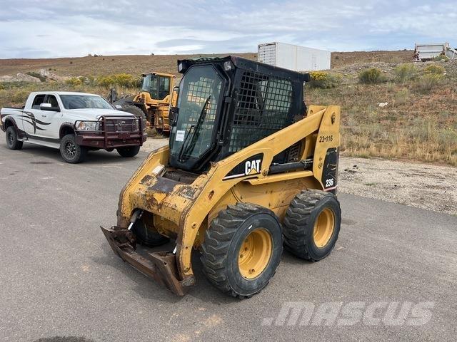 CAT 236 Мини-погрузчики