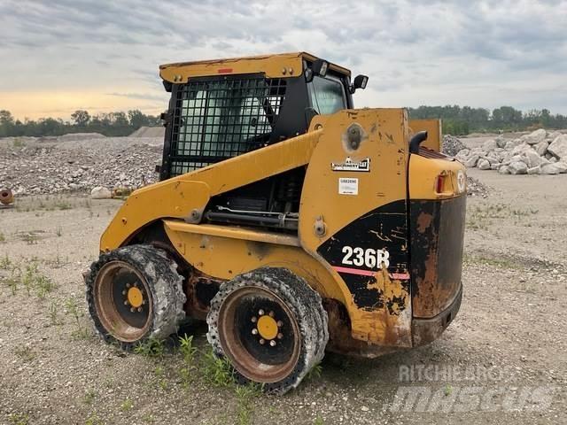 CAT 236B Мини-погрузчики