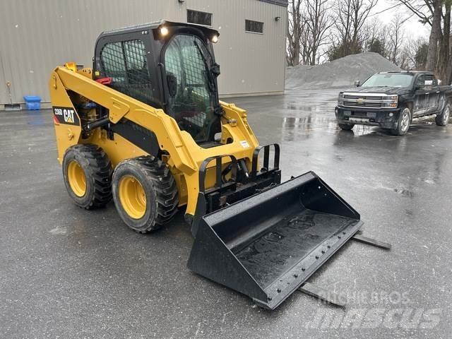 CAT 236D Мини-погрузчики