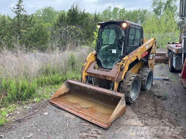 CAT 236D Мини-погрузчики