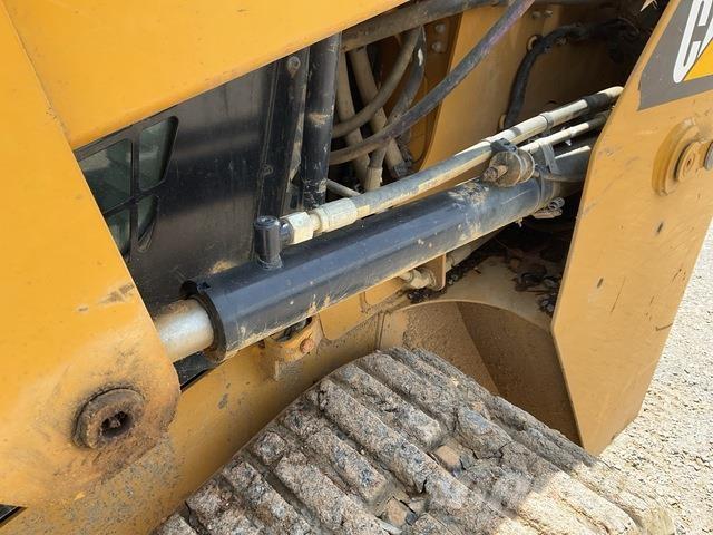 CAT 239D Мини-погрузчики