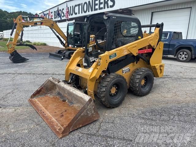 CAT 242D Мини-погрузчики