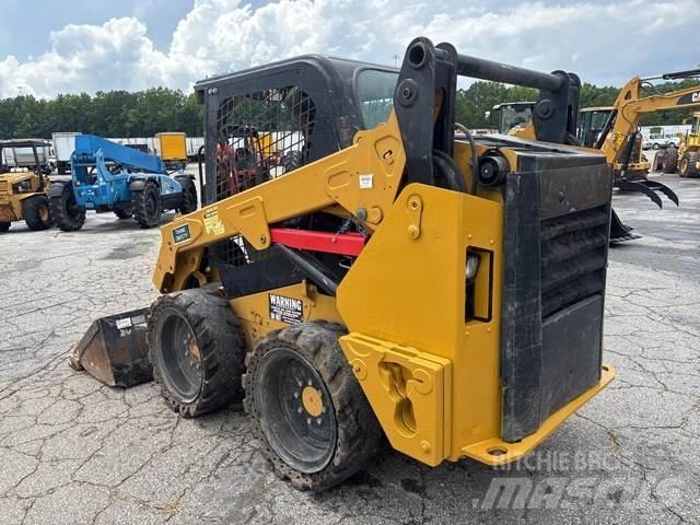 CAT 242D Мини-погрузчики