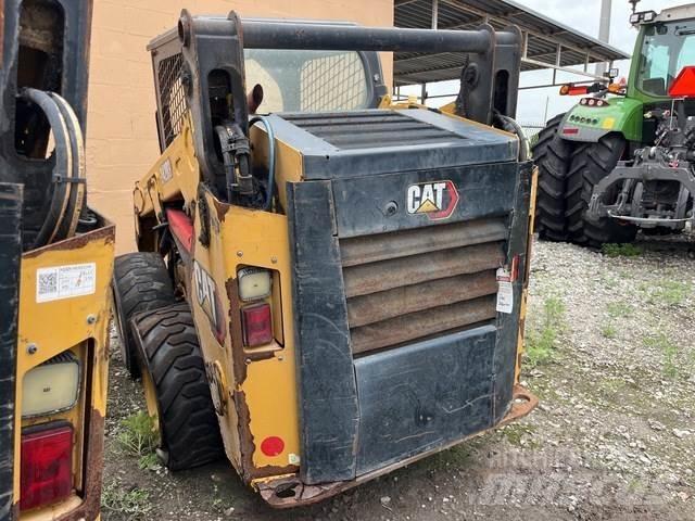 CAT 242D3 Мини-погрузчики