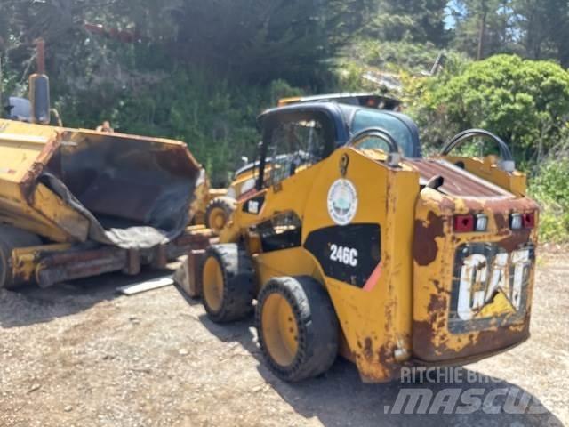 CAT 246C Мини-погрузчики