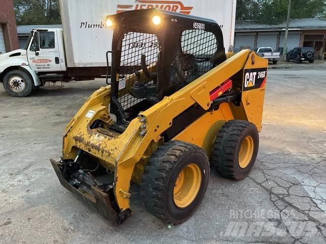 CAT 246D Мини-погрузчики