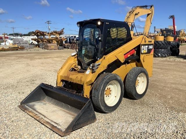 CAT 246D Мини-погрузчики