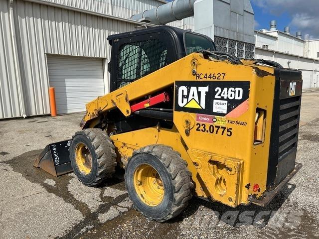 CAT 246D Мини-погрузчики