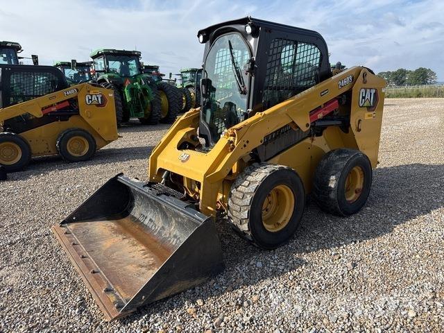 CAT 246D3 Мини-погрузчики