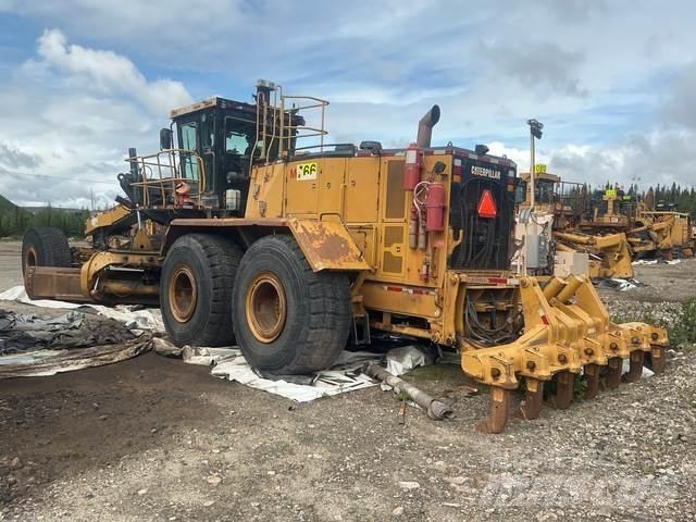 CAT 24M Грейдеры