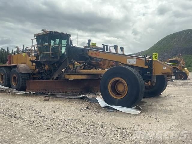CAT 24M Грейдеры