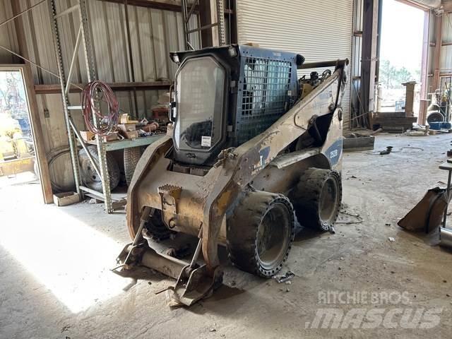 CAT 252B Мини-погрузчики