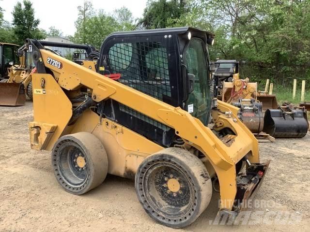 CAT 272D3 Мини-погрузчики