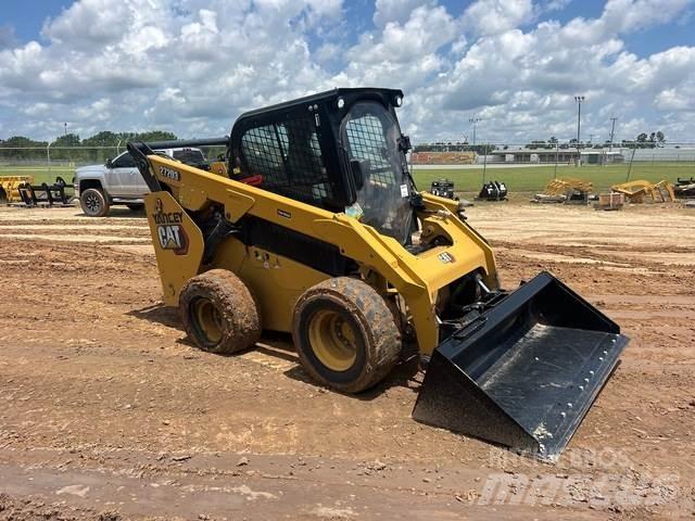 CAT 272D3 Мини-погрузчики