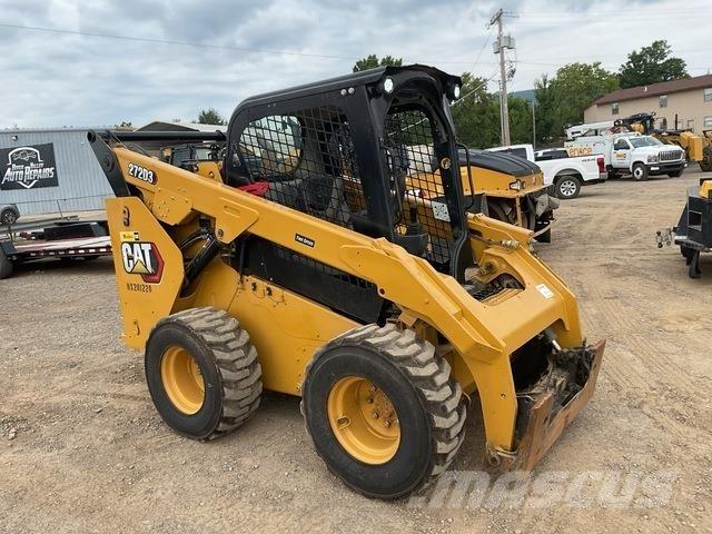 CAT 272D3 Мини-погрузчики