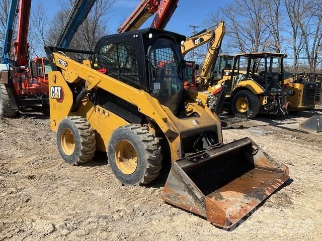 CAT 272D3XE Мини-погрузчики