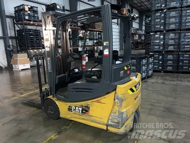CAT 2ET3000 Электропогрузчики