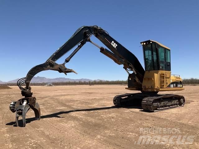 CAT 320C Лесопогрузчик