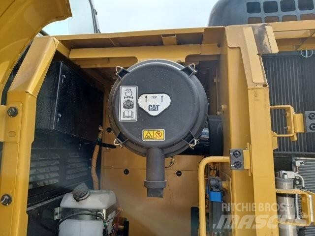 CAT 323D3 Гусеничные экскаваторы
