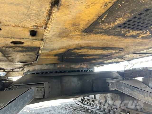 CAT 390D L Гусеничные экскаваторы