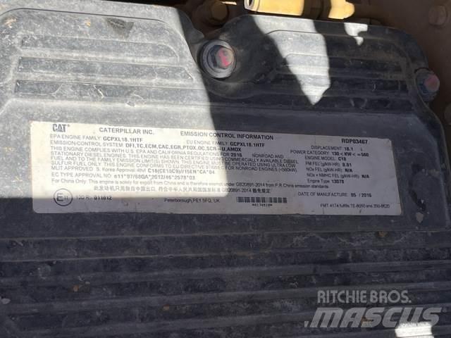 CAT 390FL Гусеничные экскаваторы
