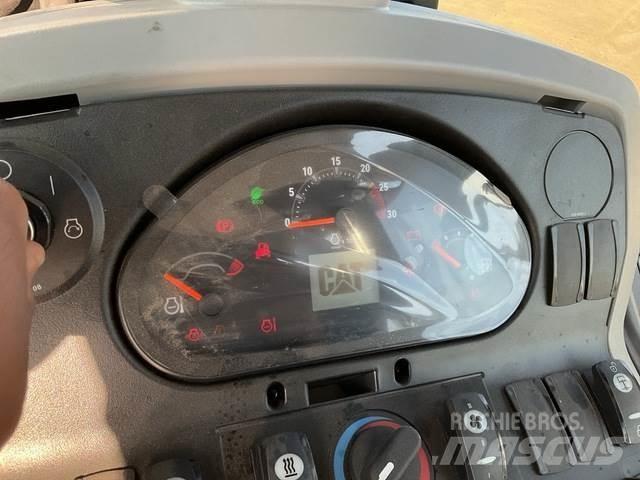 CAT 424 Экскаваторы-погрузчики