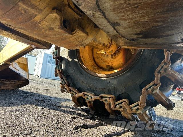 CAT 525C Трелевочные трактора