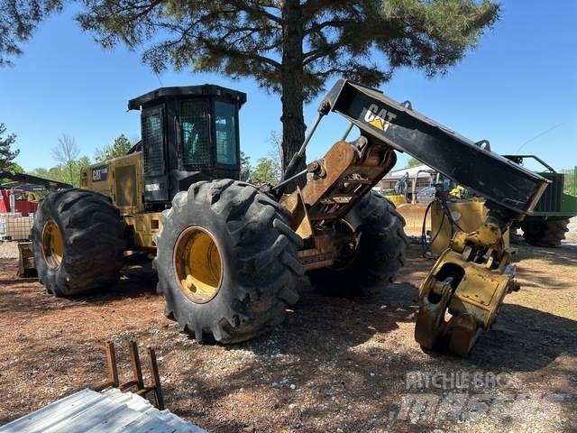 CAT 535D Трелевочные трактора