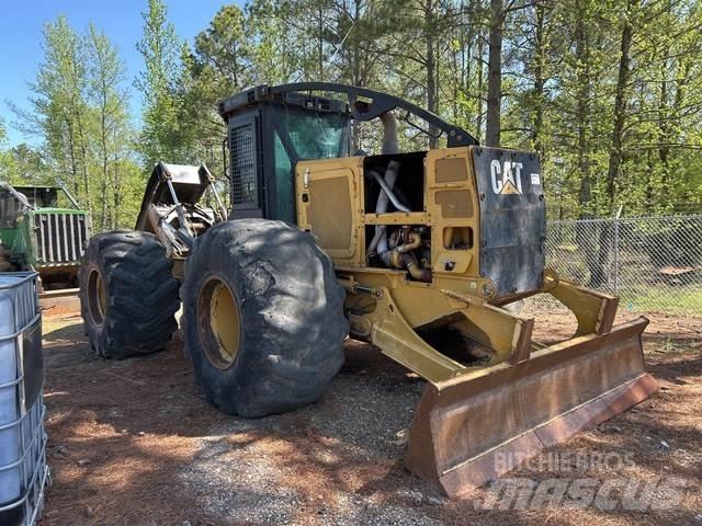 CAT 535D Трелевочные трактора