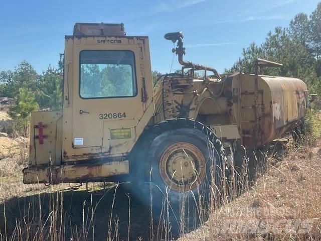 CAT 613B Поливочные машины