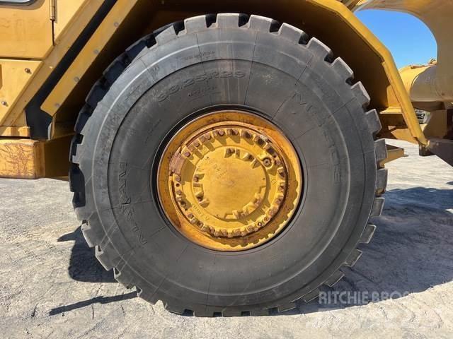 CAT 621G Скреперы