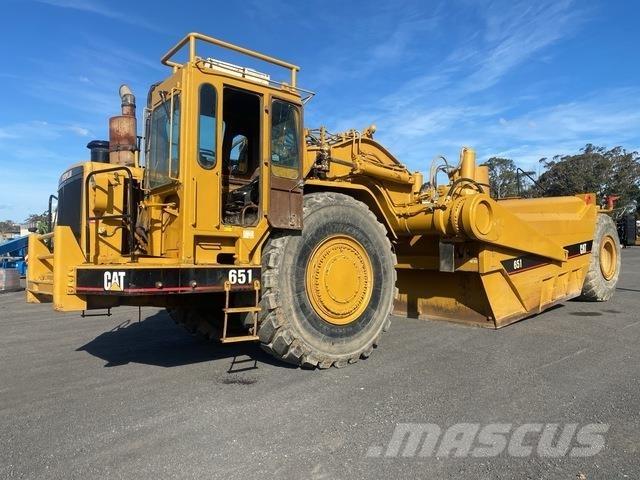 CAT 651 Поливочные машины