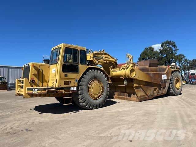 CAT 651E Поливочные машины