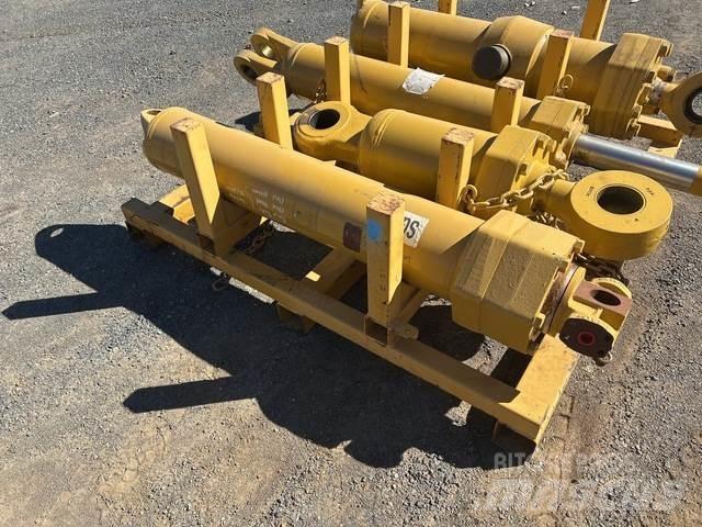 CAT 657E Коммерческий транспорт - Другие
